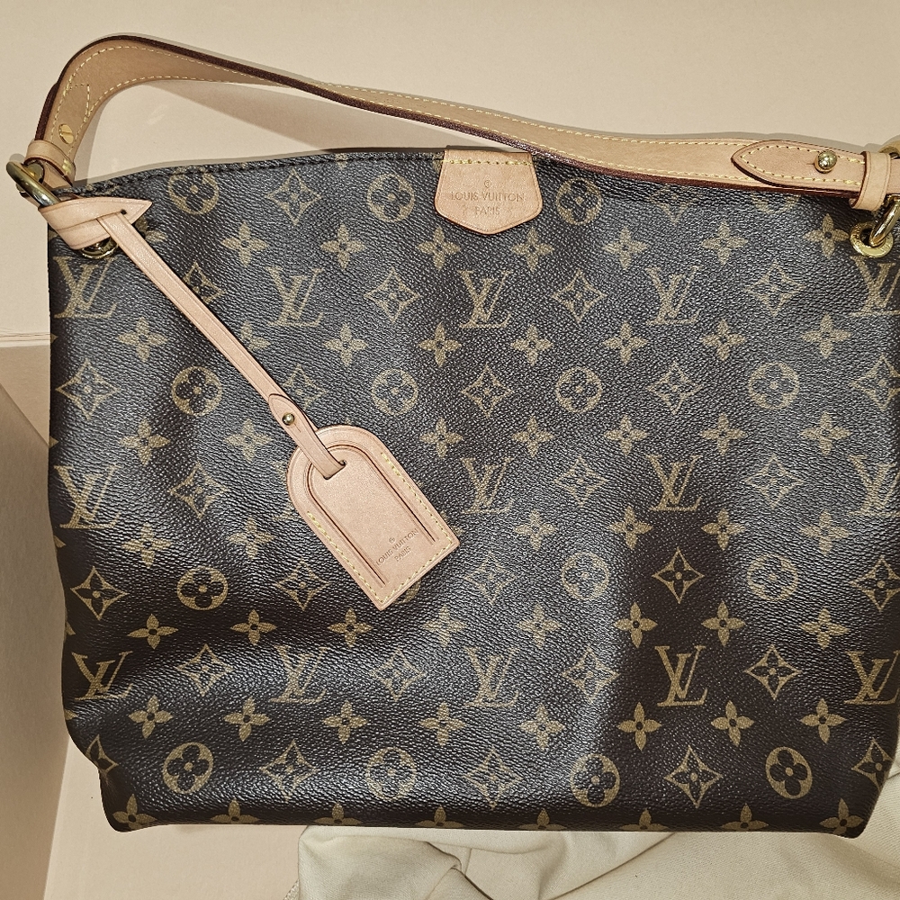Louis Vuitton Graceful PM